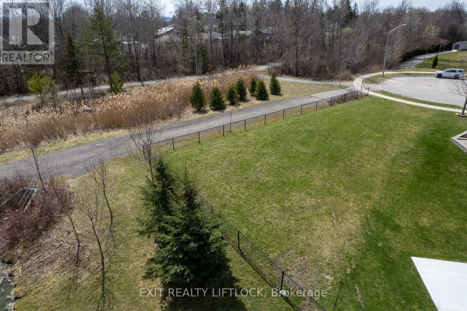 418 Raymond Street, Peterborough (Northcrest Ward 5), Ontario  K9H 0G9 - Photo 10 - X12424603