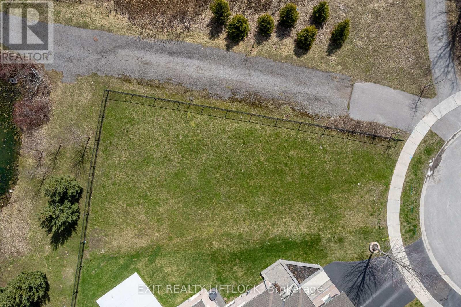 418 Raymond Street, Peterborough (Northcrest Ward 5), Ontario  K9H 0G9 - Photo 5 - X12424603