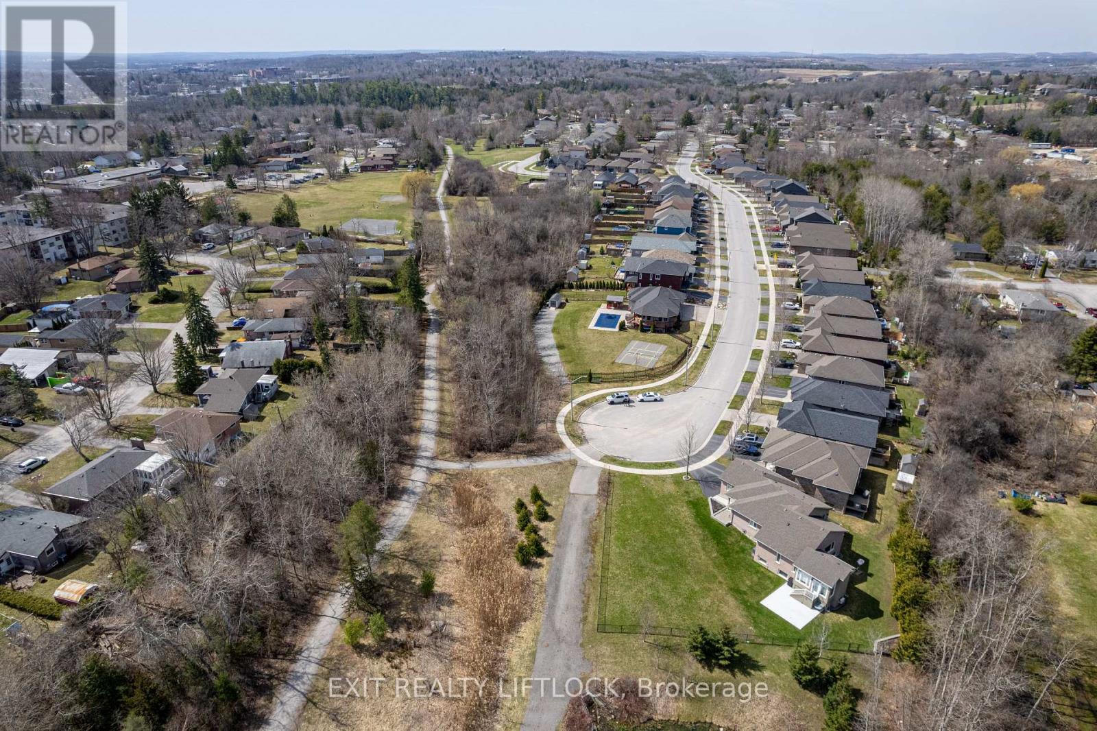 418 Raymond Street, Peterborough (Northcrest Ward 5), Ontario  K9H 0G9 - Photo 6 - X12424603