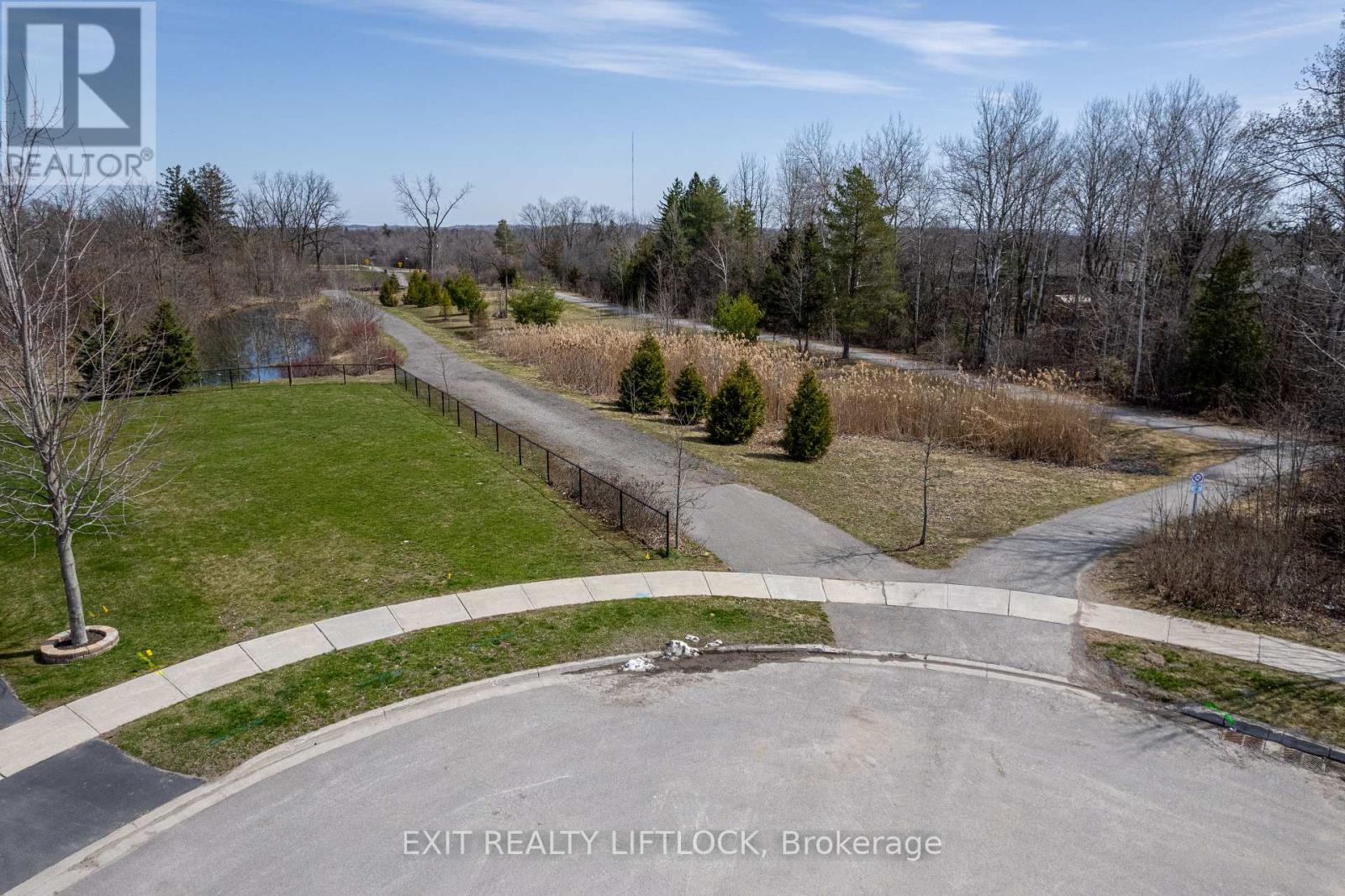 418 Raymond Street, Peterborough (Northcrest Ward 5), Ontario  K9H 0G9 - Photo 8 - X12424603