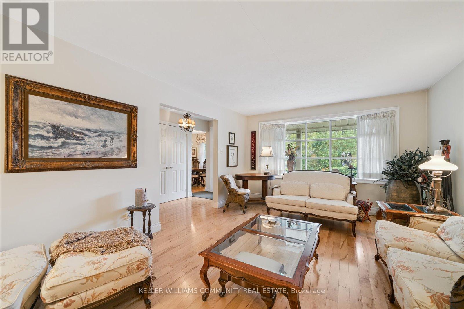 11 Bayleaf Court, Peterborough (Monaghan Ward 2), Ontario  K9K 1A2 - Photo 8 - X12424643