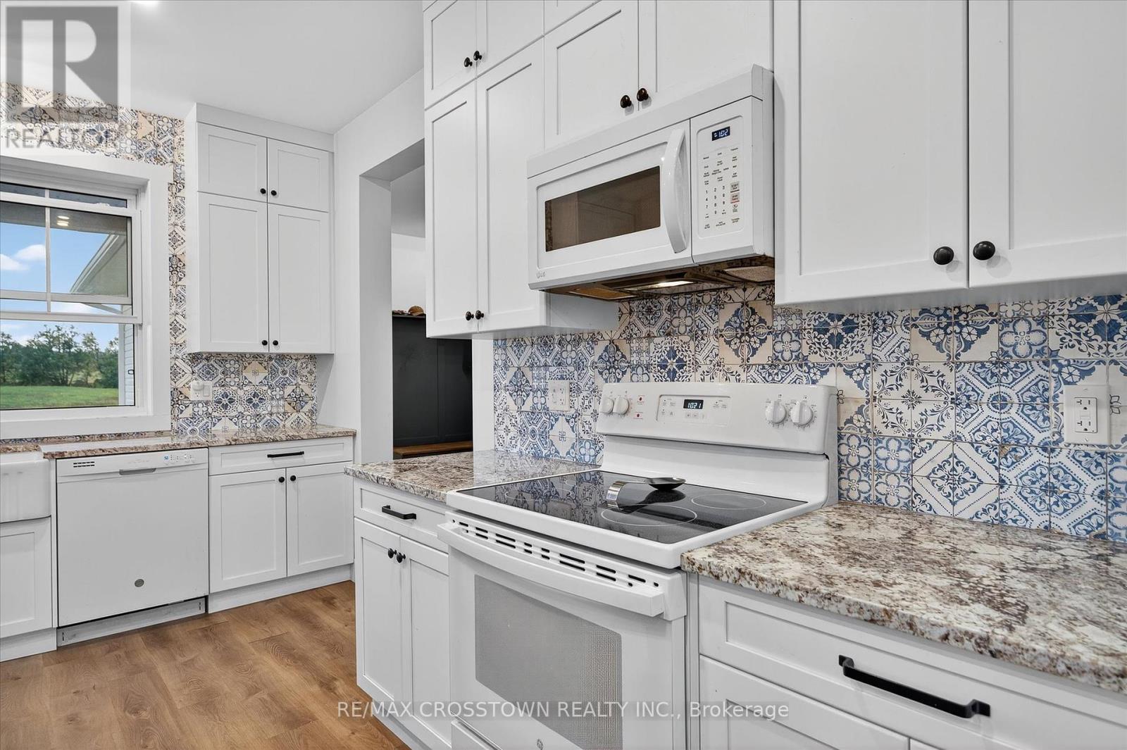 613 County Rd 8 Road, Douro-Dummer, Ontario  K0L 2B0 - Photo 17 - X12424531