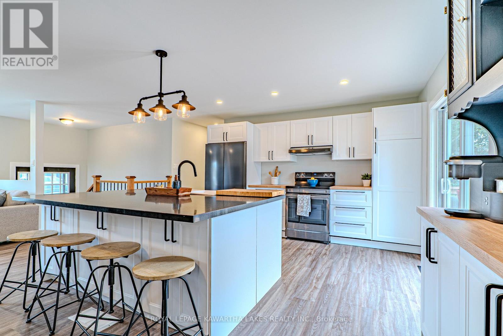 10 Don Court, Kawartha Lakes (Lindsay), Ontario  K9V 5T1 - Photo 17 - X12424844