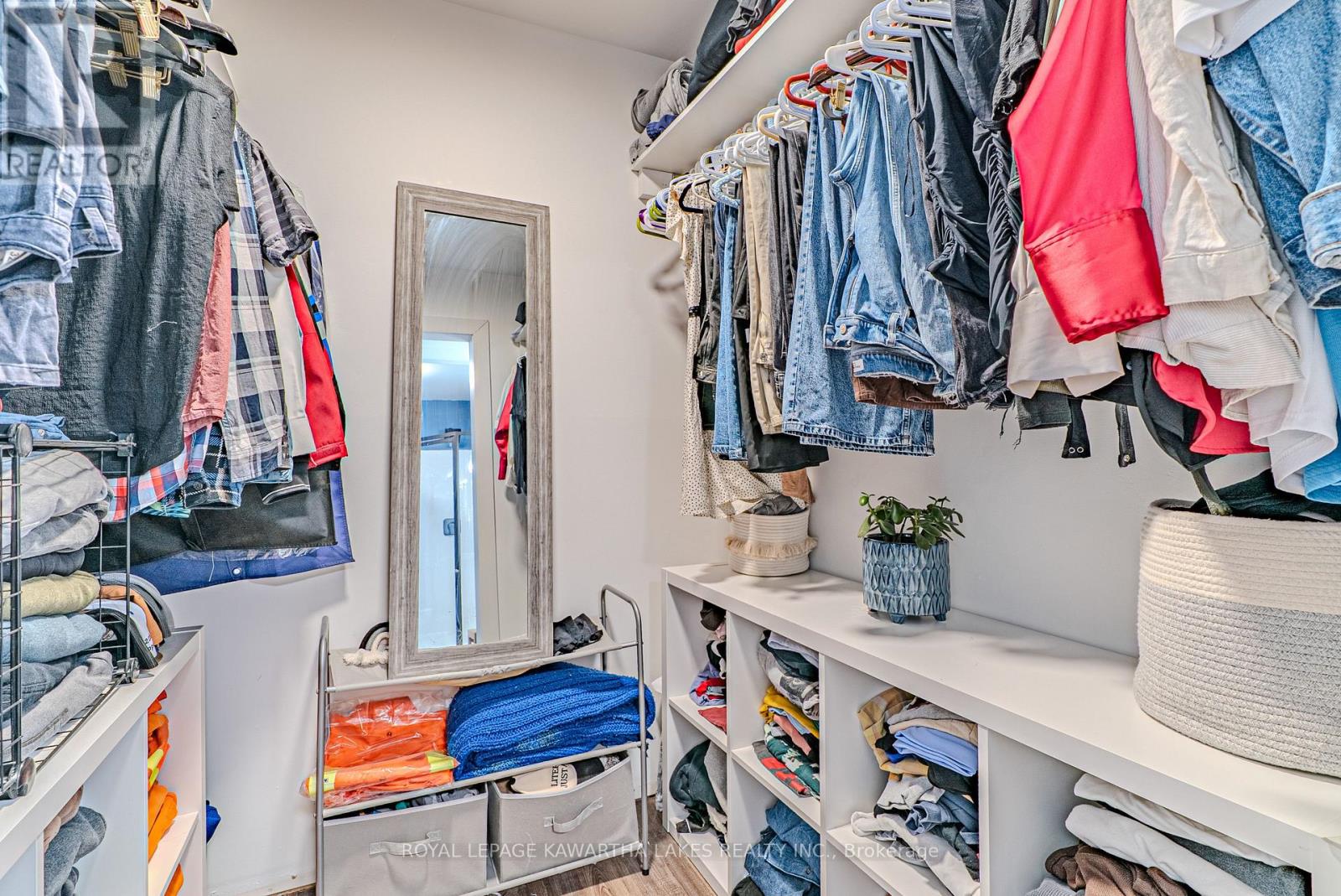 10 Don Court, Kawartha Lakes (Lindsay), Ontario  K9V 5T1 - Photo 28 - X12424844