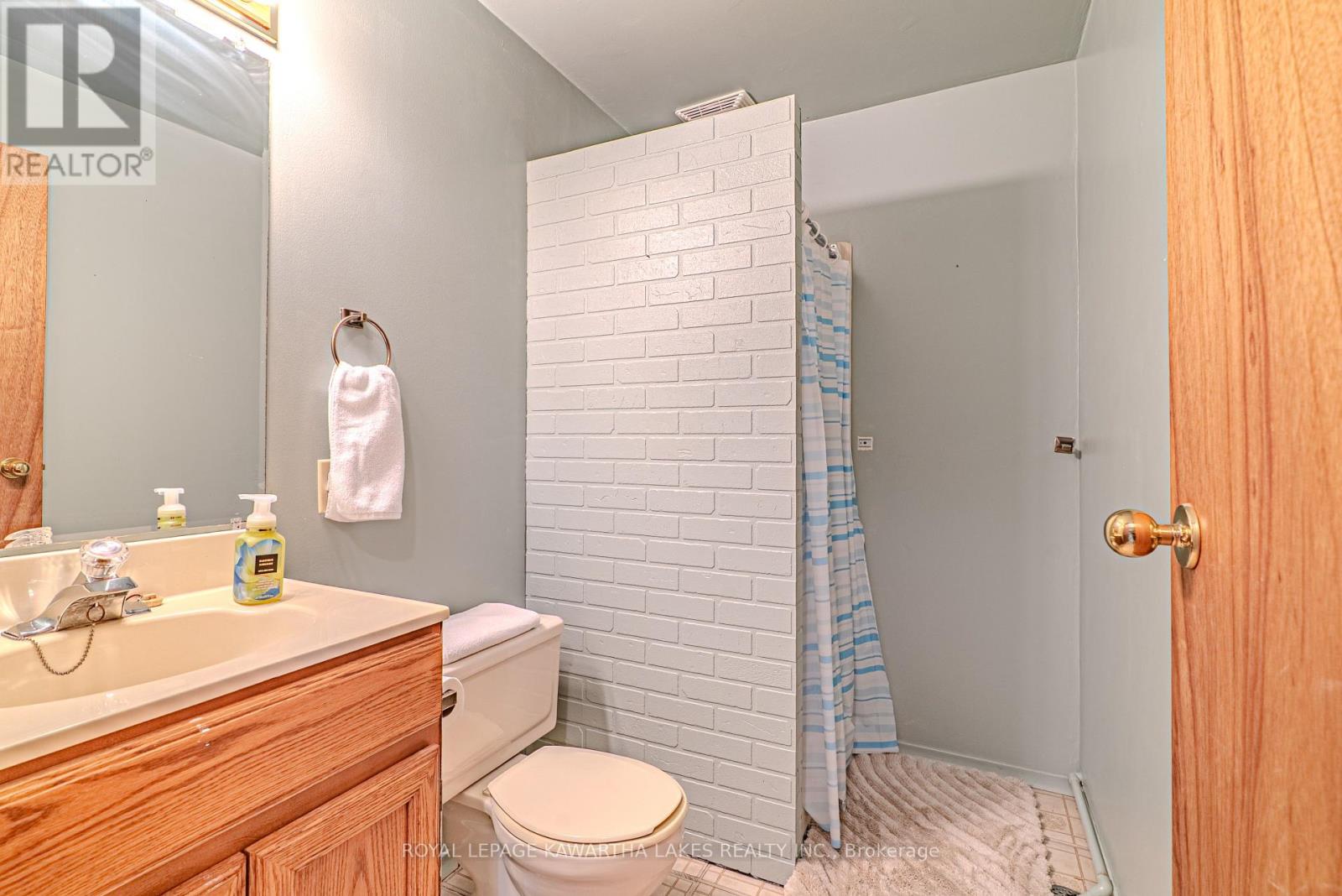 10 Don Court, Kawartha Lakes (Lindsay), Ontario  K9V 5T1 - Photo 31 - X12424844