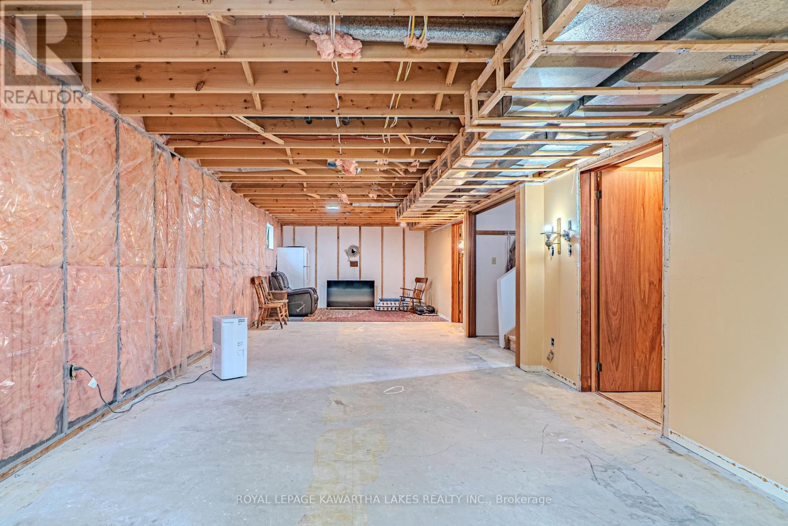 10 Don Court, Kawartha Lakes (Lindsay), Ontario  K9V 5T1 - Photo 33 - X12424844