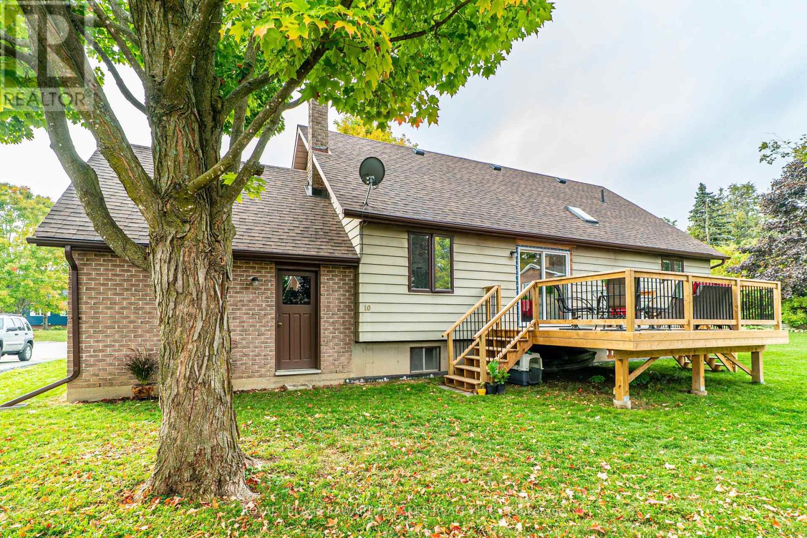 10 Don Court, Kawartha Lakes (Lindsay), Ontario  K9V 5T1 - Photo 5 - X12424844