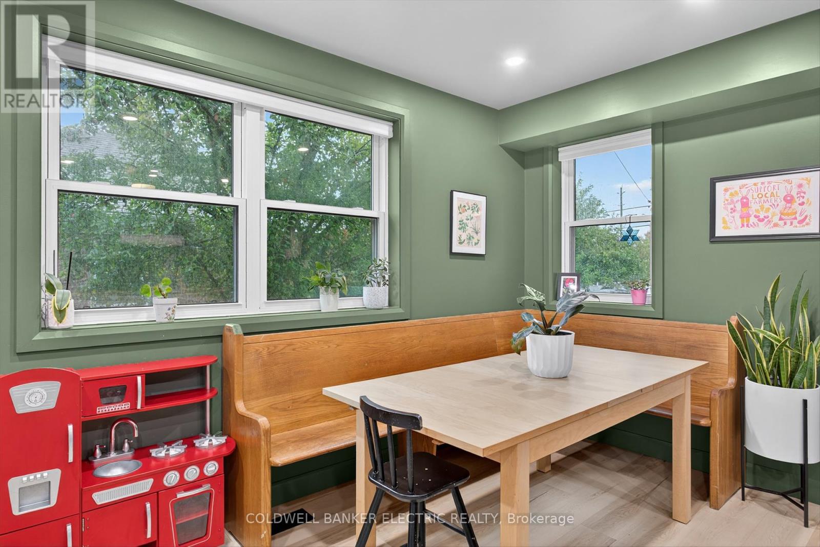 220 Rogers Street, Peterborough (Ashburnham Ward 4), Ontario  K9H 1W3 - Photo 21 - X12425184