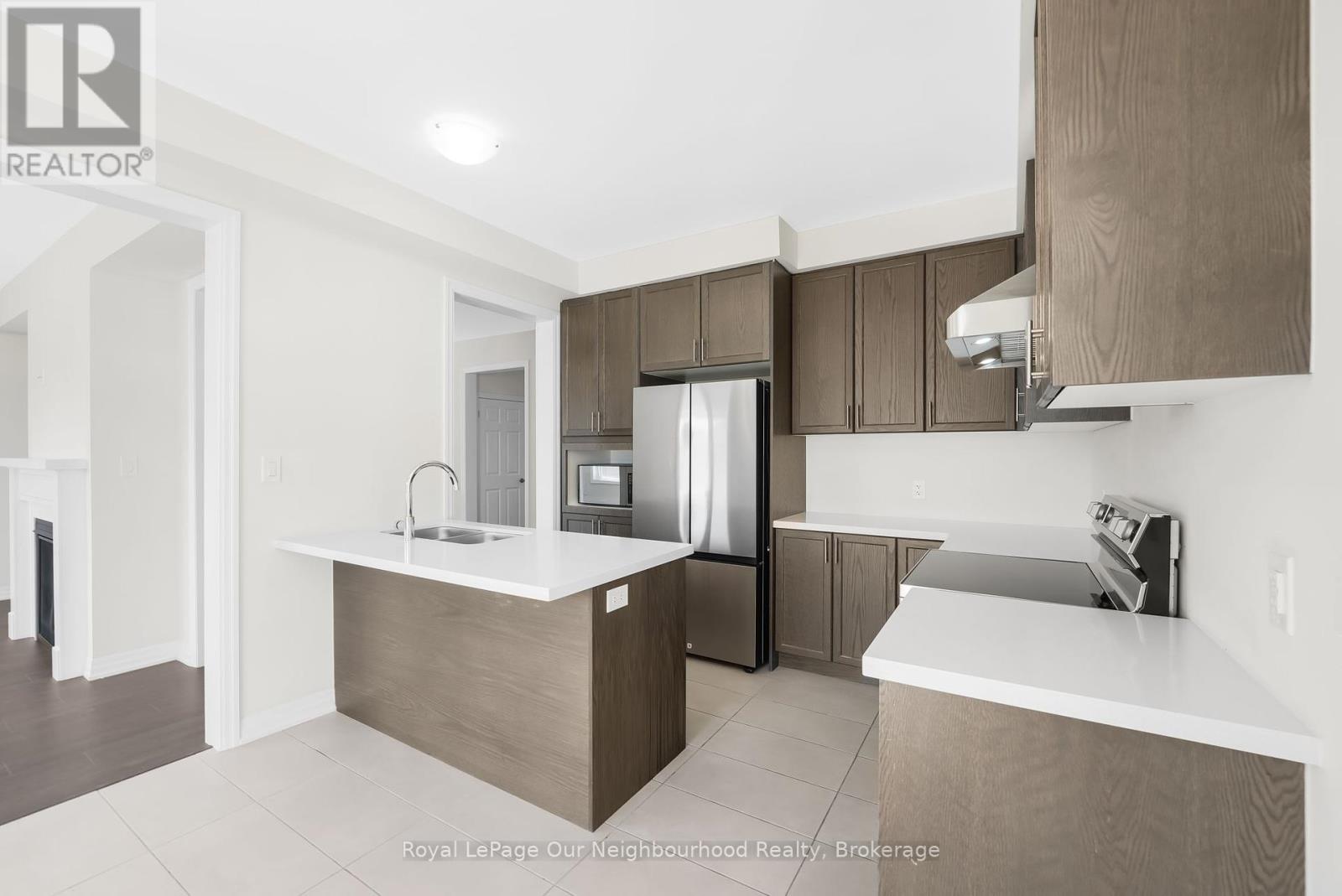 67 Ed Ewert Avenue, Clarington (Newcastle), Ontario  L1B 0W7 - Photo 12 - E12425235