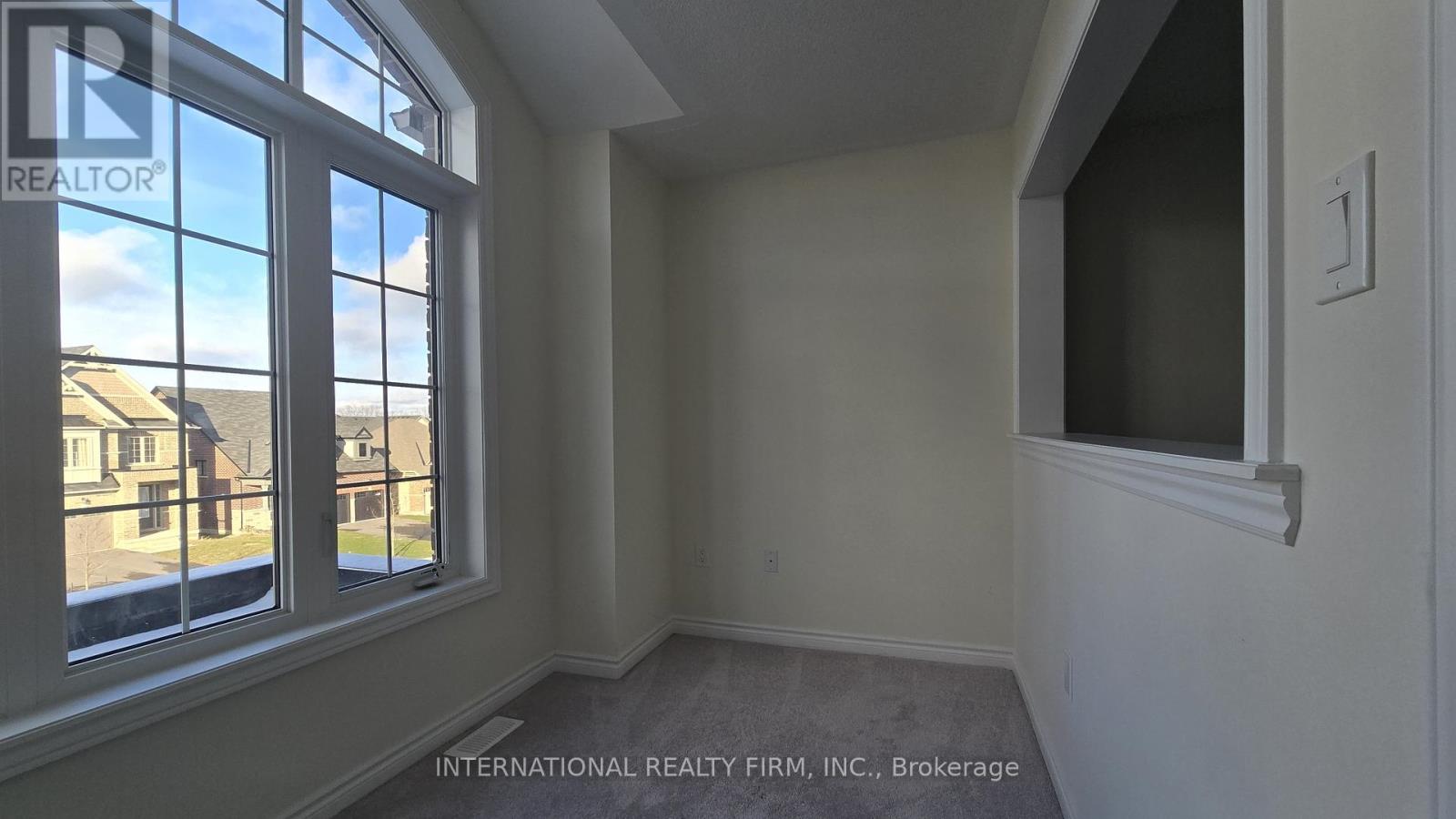 19 Hancock Crescent, Kawartha Lakes (Lindsay), Ontario  K9V 0P2 - Photo 10 - X12425233