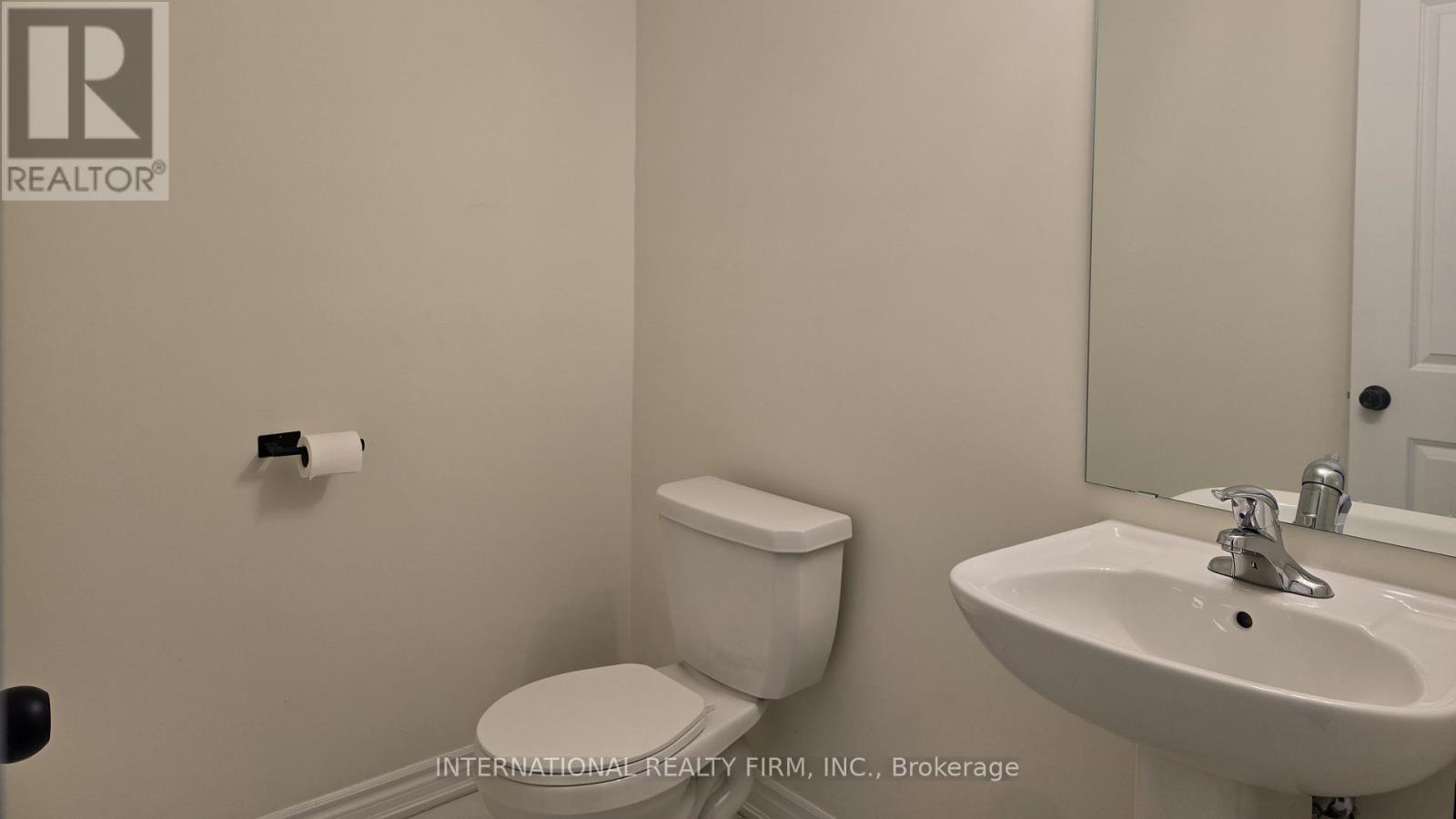 19 Hancock Crescent, Kawartha Lakes (Lindsay), Ontario  K9V 0P2 - Photo 4 - X12425233