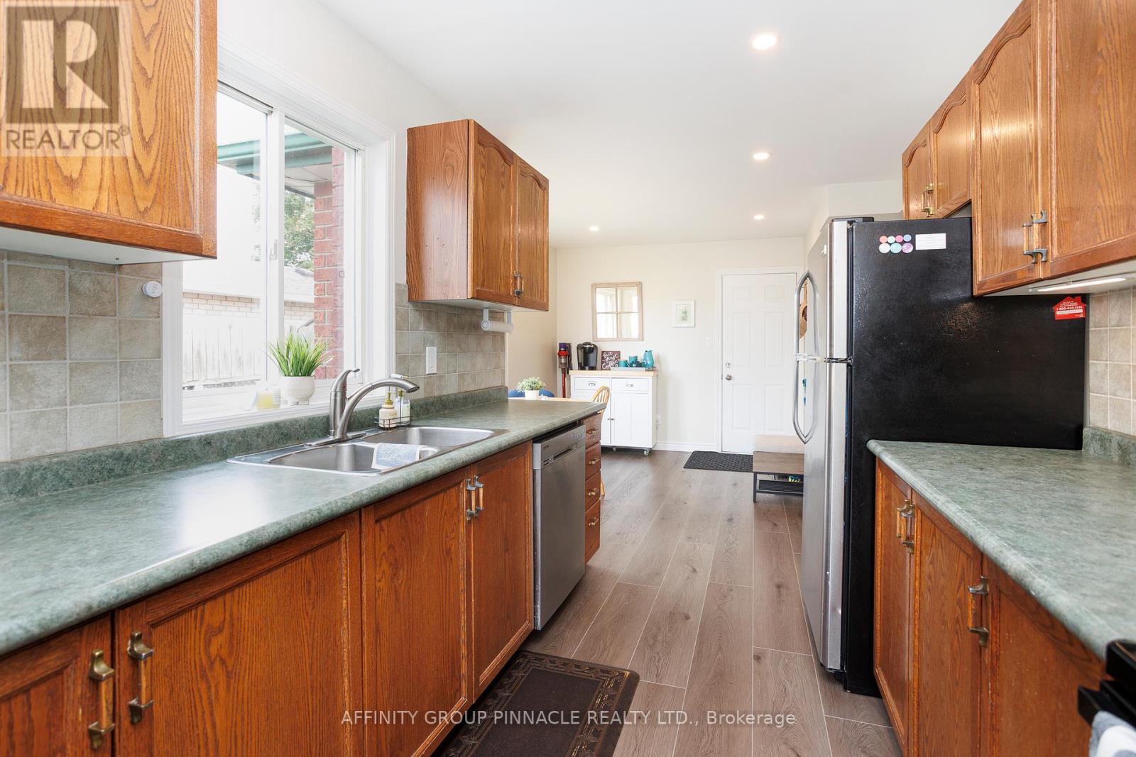 59 Cottingham Crescent, Kawartha Lakes (Lindsay), Ontario  K9V 1T9 - Photo 13 - X12425553