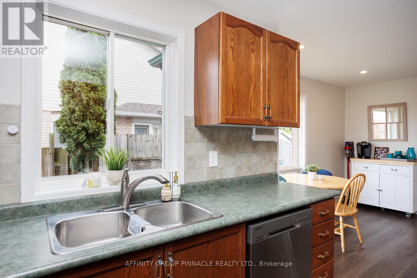 59 Cottingham Crescent, Kawartha Lakes (Lindsay), Ontario  K9V 1T9 - Photo 14 - X12425553
