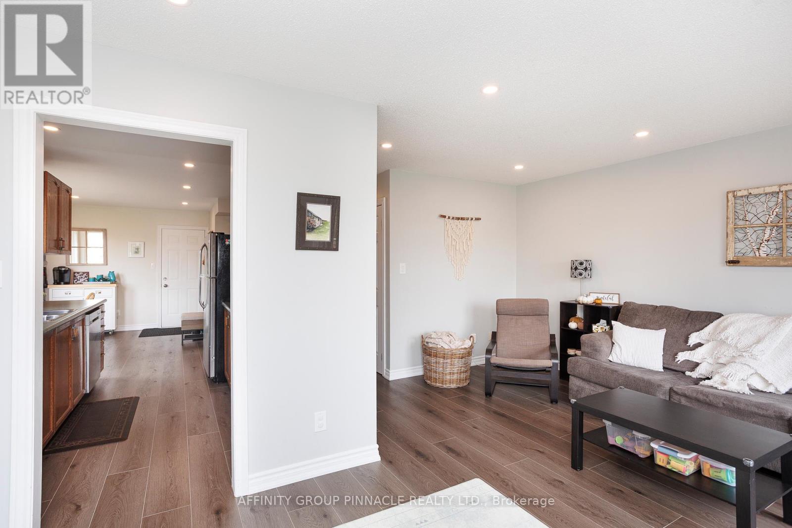 59 Cottingham Crescent, Kawartha Lakes (Lindsay), Ontario  K9V 1T9 - Photo 19 - X12425553
