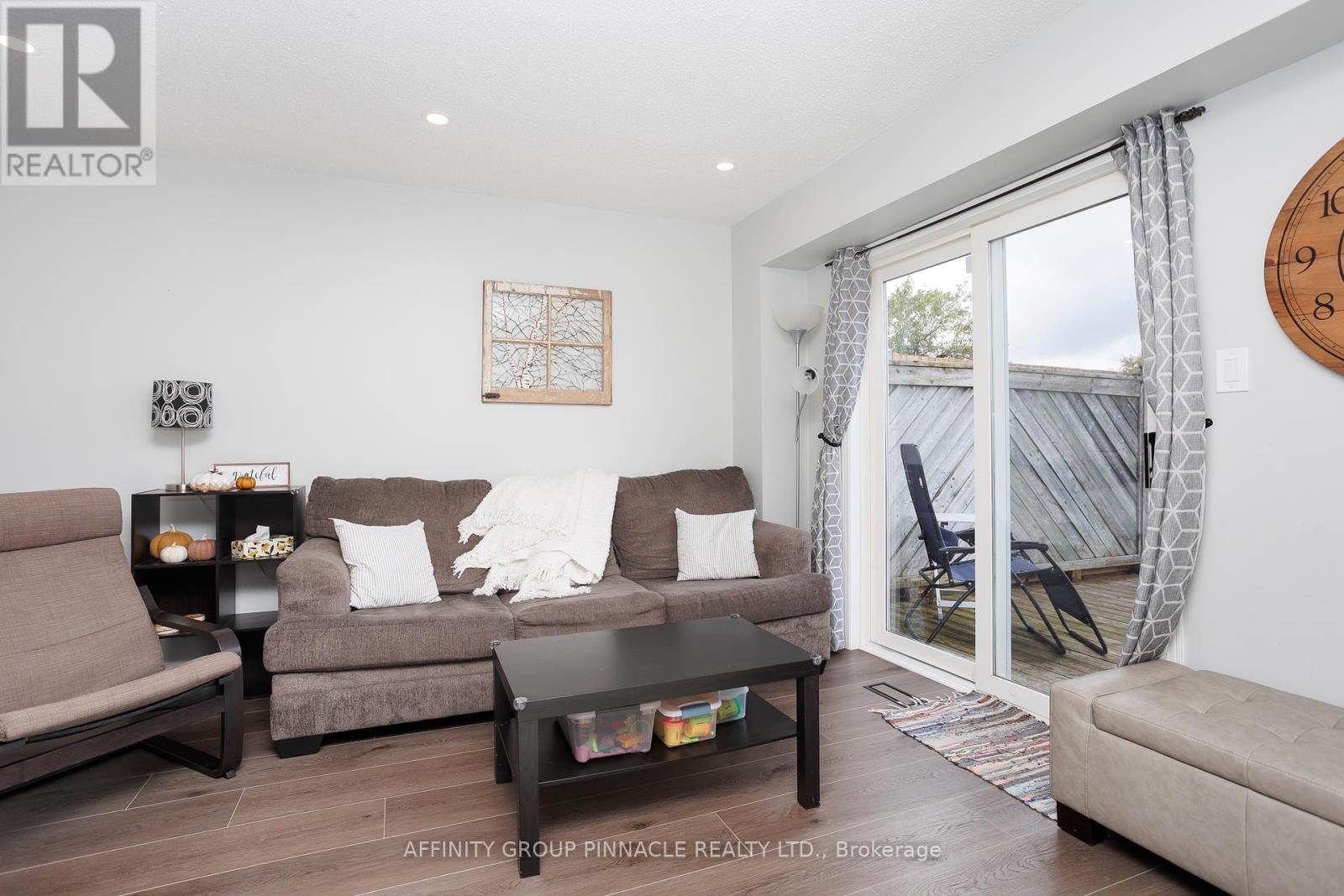 59 Cottingham Crescent, Kawartha Lakes (Lindsay), Ontario  K9V 1T9 - Photo 20 - X12425553