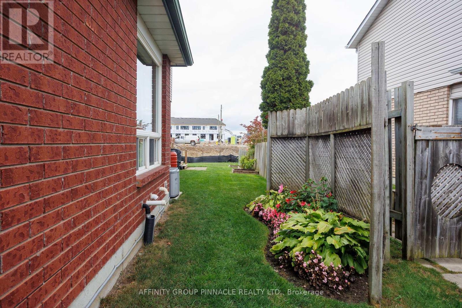 59 Cottingham Crescent, Kawartha Lakes (Lindsay), Ontario  K9V 1T9 - Photo 47 - X12425553
