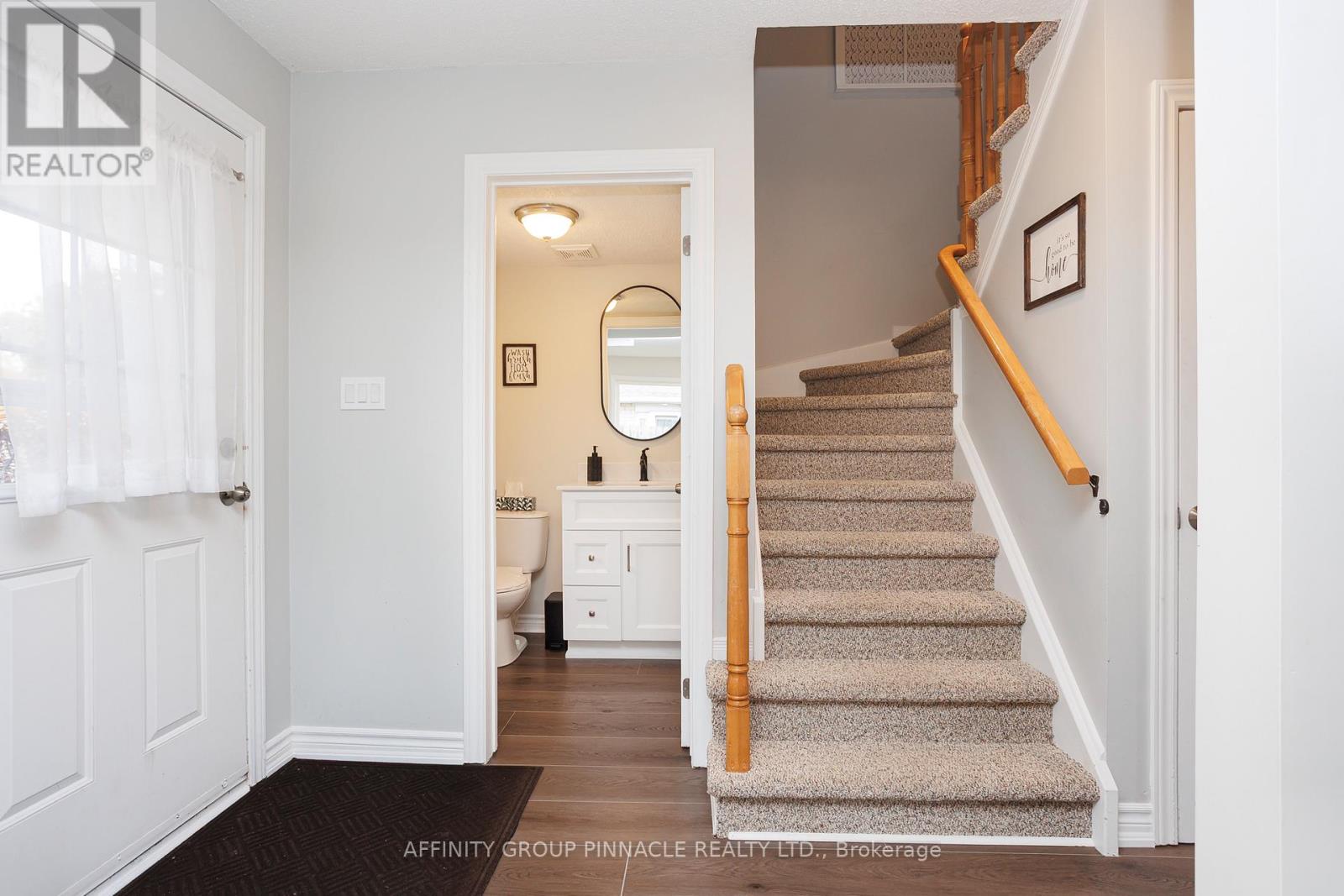 59 Cottingham Crescent, Kawartha Lakes (Lindsay), Ontario  K9V 1T9 - Photo 8 - X12425553