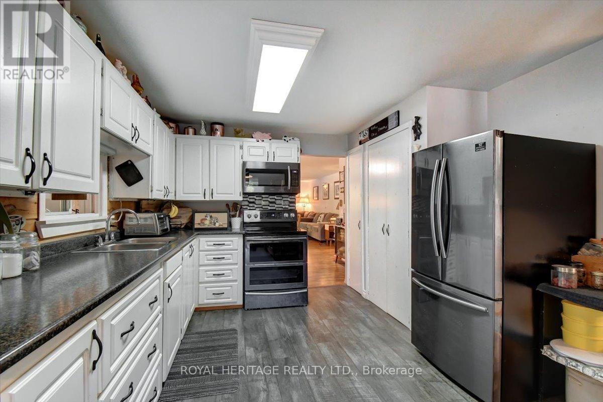 337 Upper Turriff Road, Bancroft (Dungannon Ward), Ontario  K0L 2L0 - Photo 11 - X12425496