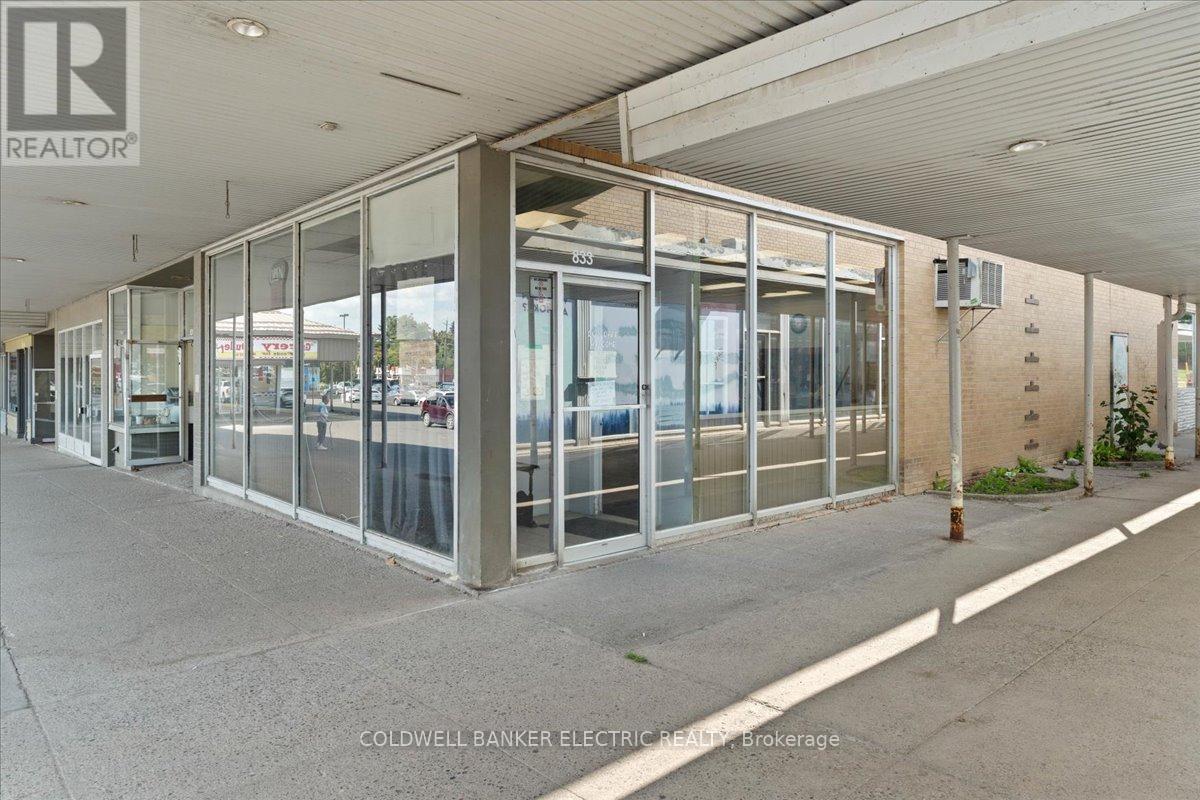 833 Chemong Road, Peterborough (Northcrest Ward 5), Ontario  K9H 5Z5 - Photo 1 - X12425850