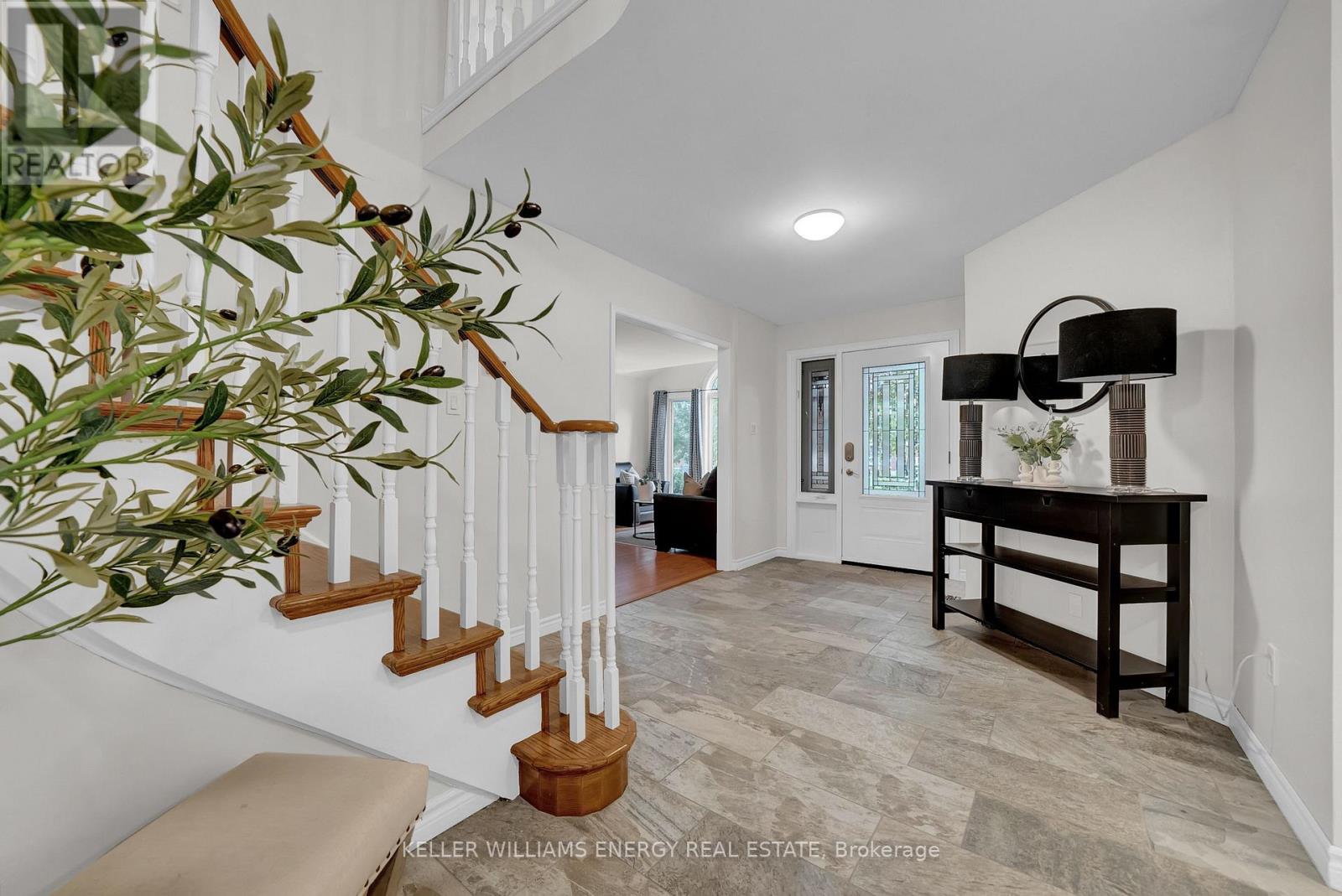 44 Rutherford Drive, Clarington (Newcastle), Ontario  L1B 1G7 - Photo 5 - E12426039
