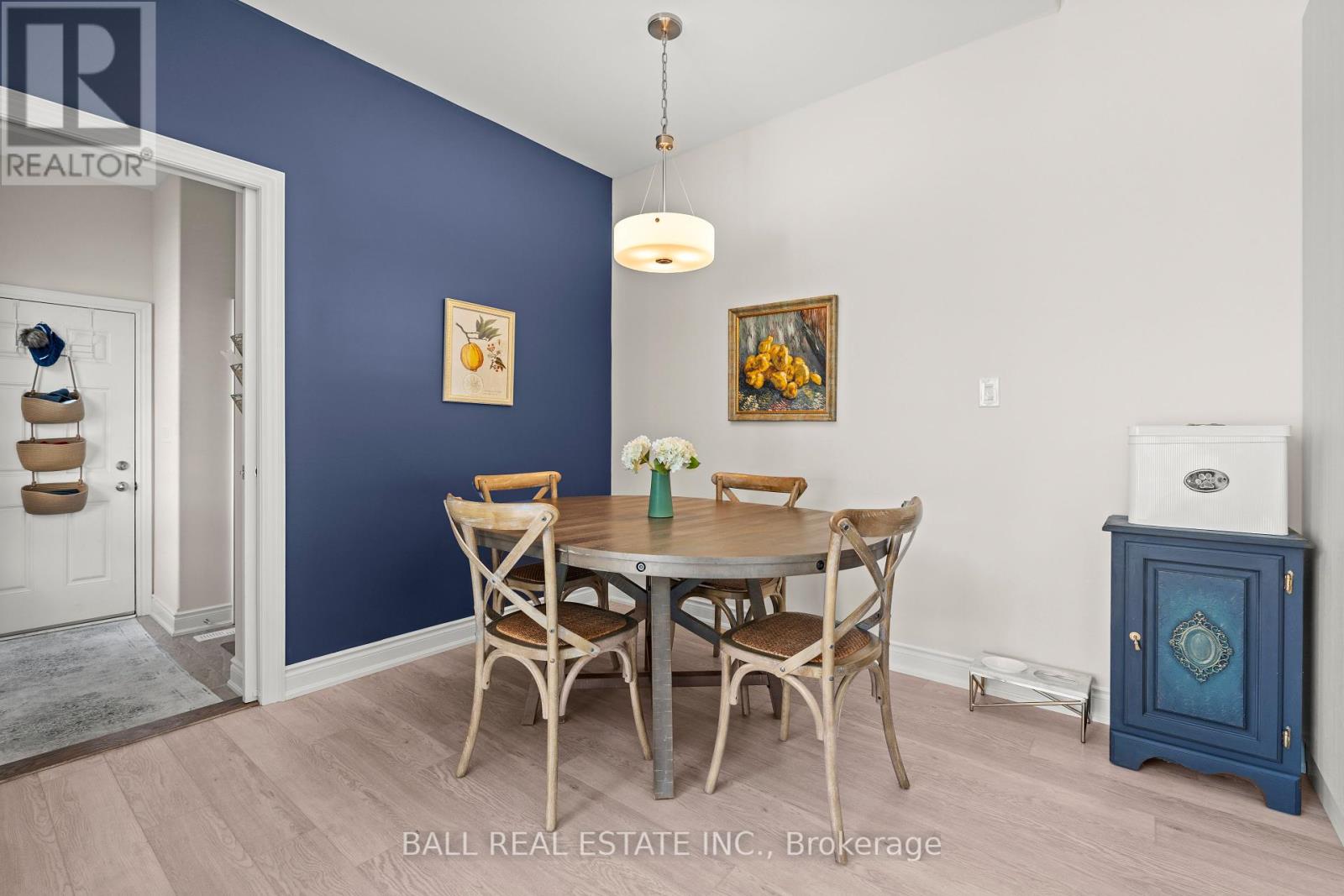 708 Whetstone Lane, Peterborough (Northcrest Ward 5), Ontario  K9H 0H9 - Photo 13 - X12426350