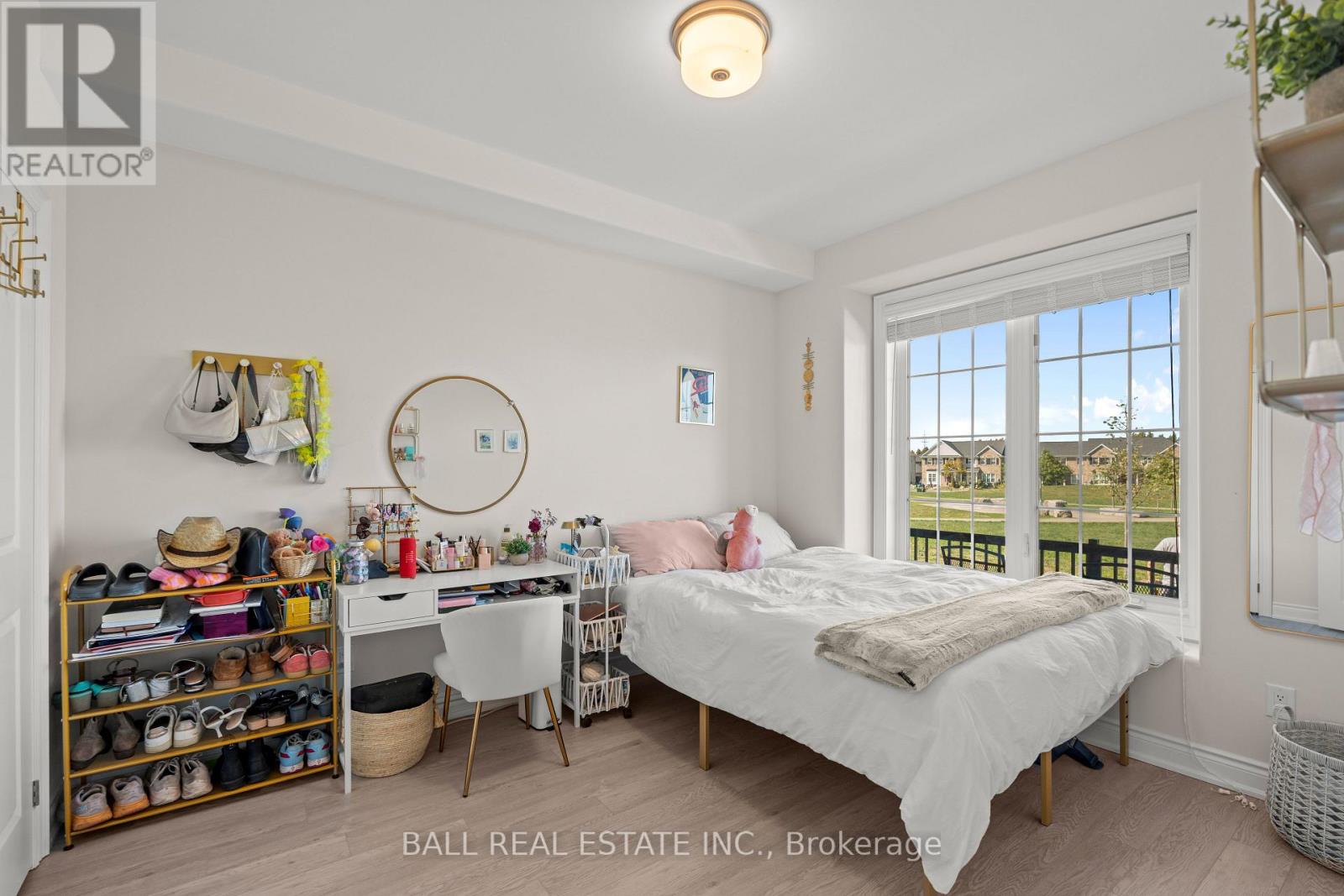 708 Whetstone Lane, Peterborough (Northcrest Ward 5), Ontario  K9H 0H9 - Photo 24 - X12426350