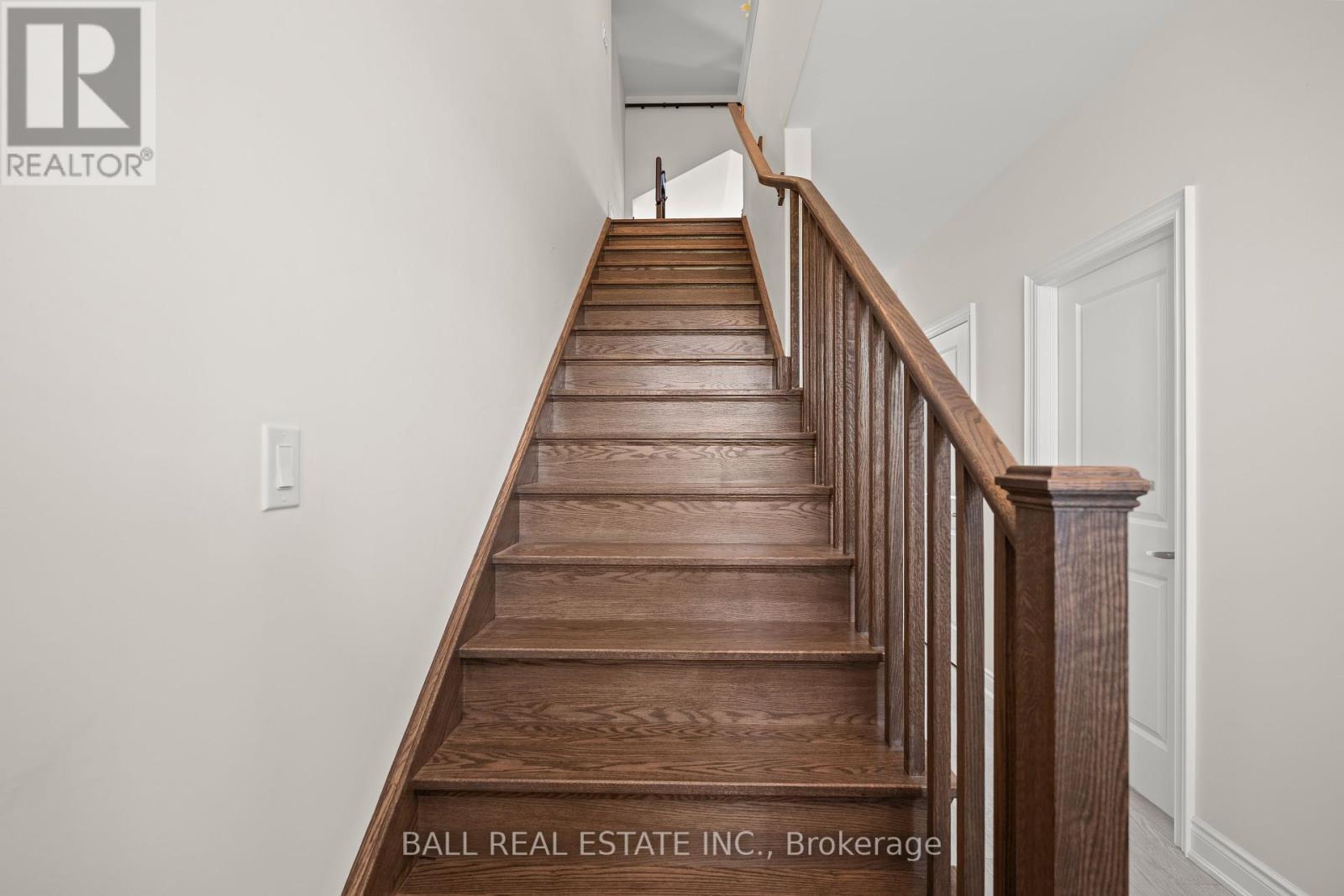 708 Whetstone Lane, Peterborough (Northcrest Ward 5), Ontario  K9H 0H9 - Photo 27 - X12426350