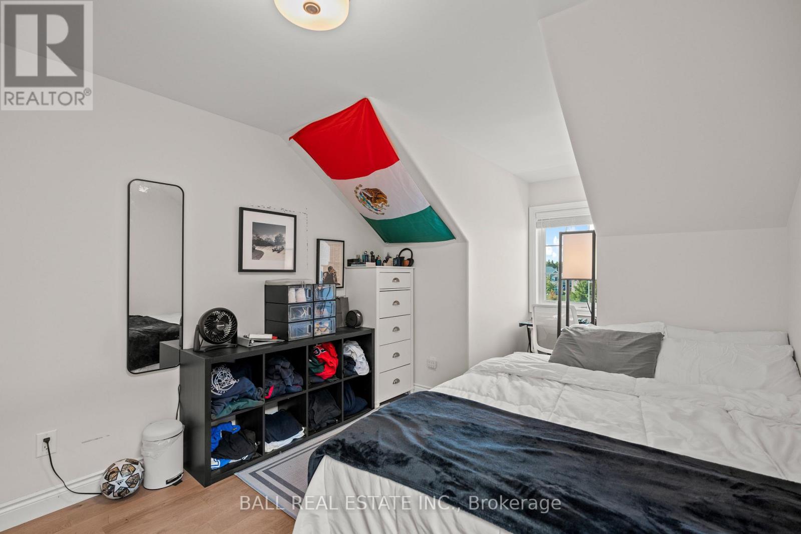 708 Whetstone Lane, Peterborough (Northcrest Ward 5), Ontario  K9H 0H9 - Photo 34 - X12426350
