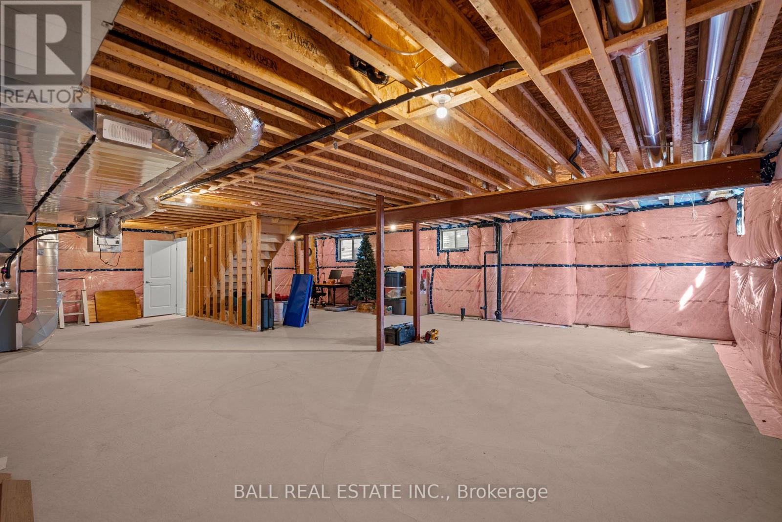 708 Whetstone Lane, Peterborough (Northcrest Ward 5), Ontario  K9H 0H9 - Photo 37 - X12426350