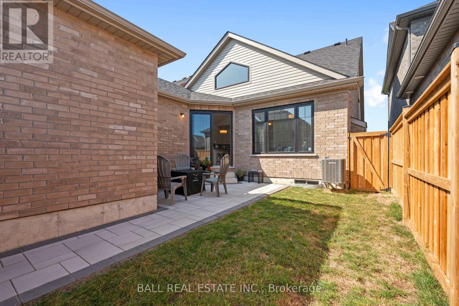 708 Whetstone Lane, Peterborough (Northcrest Ward 5), Ontario  K9H 0H9 - Photo 40 - X12426350