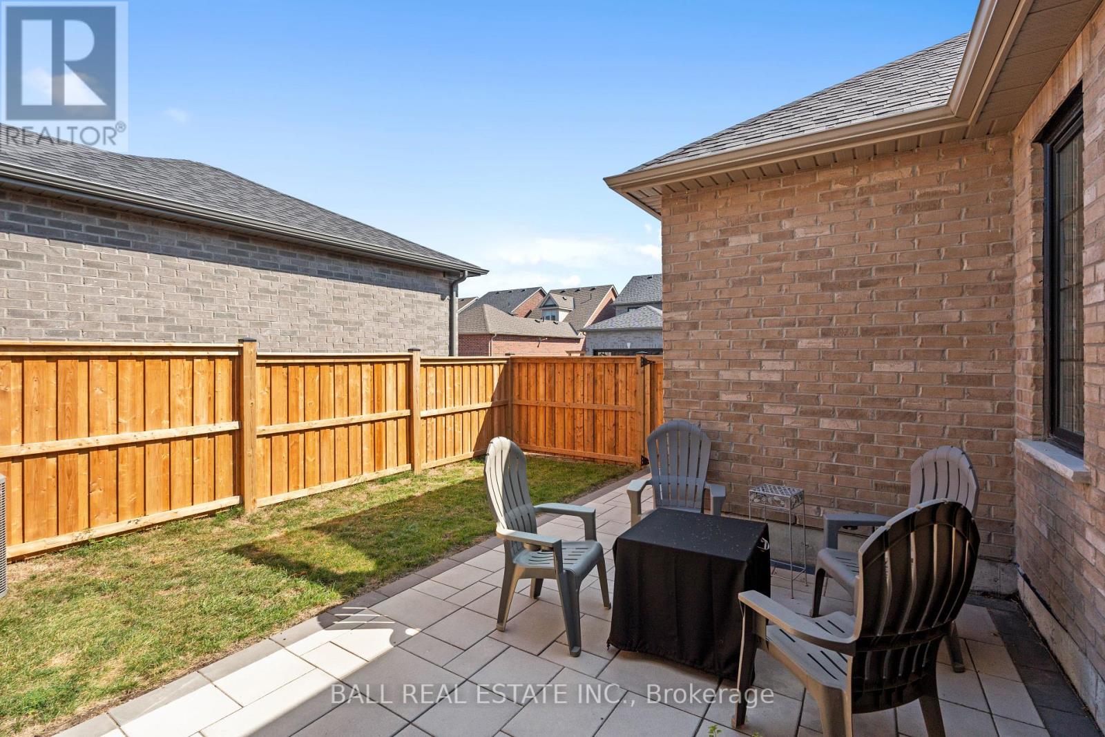 708 Whetstone Lane, Peterborough (Northcrest Ward 5), Ontario  K9H 0H9 - Photo 41 - X12426350