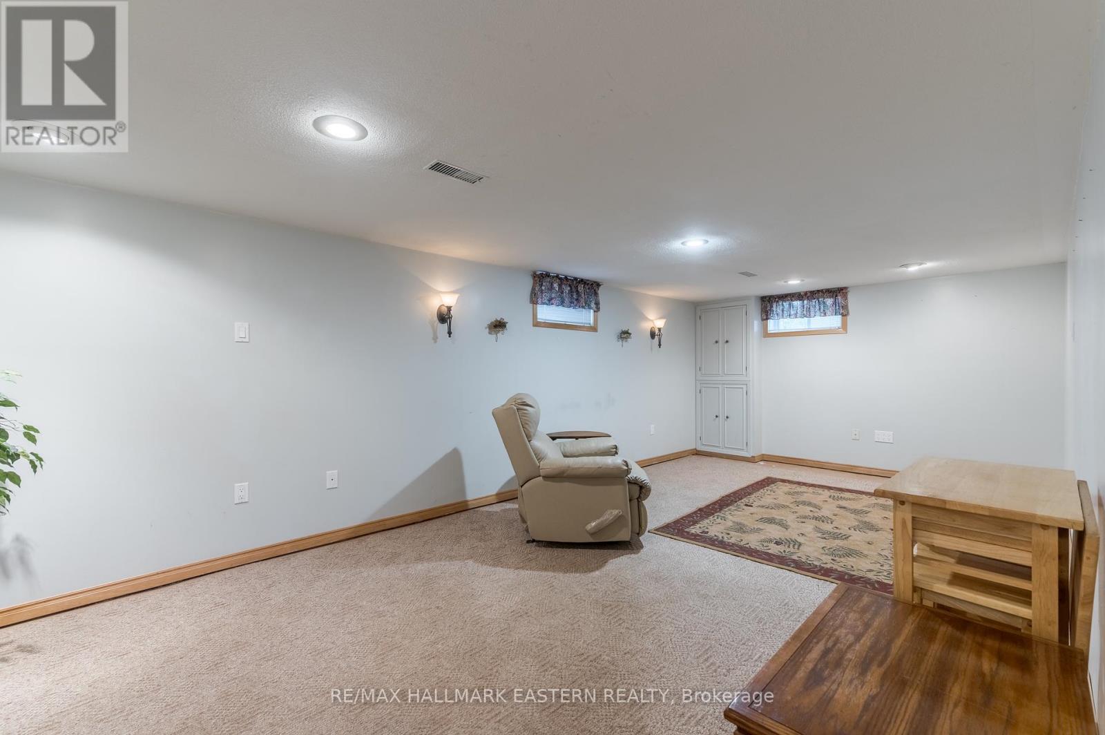 385 Bellevue Street, Peterborough (Northcrest Ward 5), Ontario  K9H 5G3 - Photo 22 - X12426436