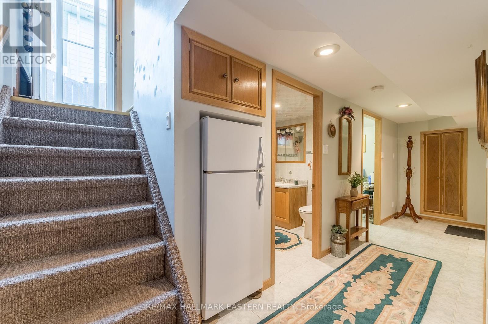 385 Bellevue Street, Peterborough (Northcrest Ward 5), Ontario  K9H 5G3 - Photo 24 - X12426436