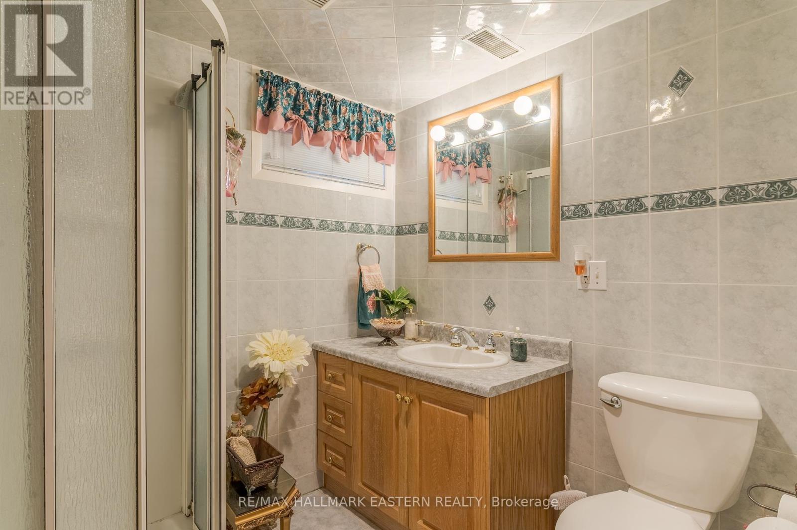 385 Bellevue Street, Peterborough (Northcrest Ward 5), Ontario  K9H 5G3 - Photo 26 - X12426436