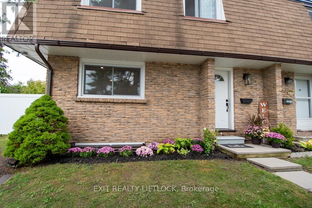 12 - 740 Chamberlain Street, Peterborough (Otonabee Ward 1), Ontario  K9J 4M3 - Photo 3 - X12426759