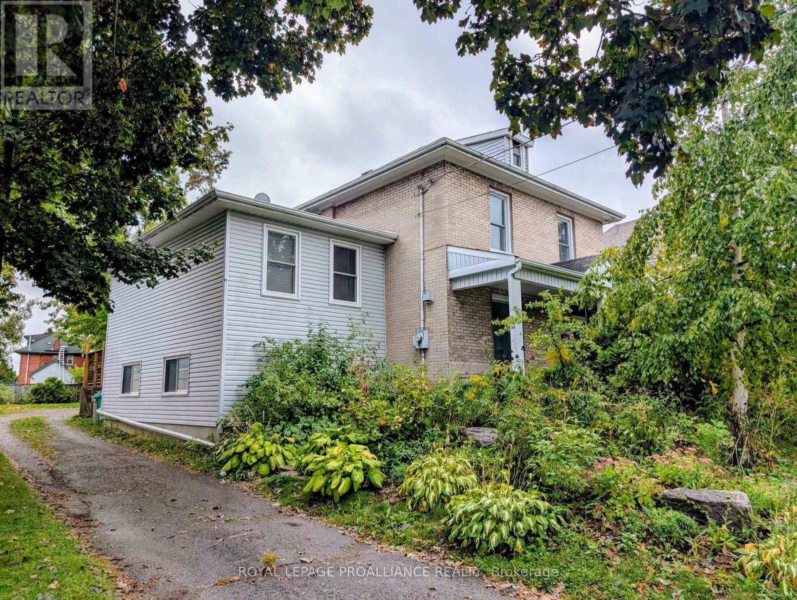 Main - 415 Dublin Street, Peterborough (Town Ward 3), Ontario  K9H 3E1 - Photo 2 - X12426866