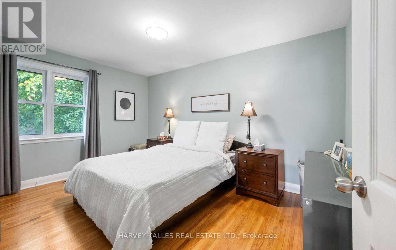 112 Dumble Avenue, Peterborough (Northcrest Ward 5), Ontario  K9H 5A8 - Photo 15 - X12426948