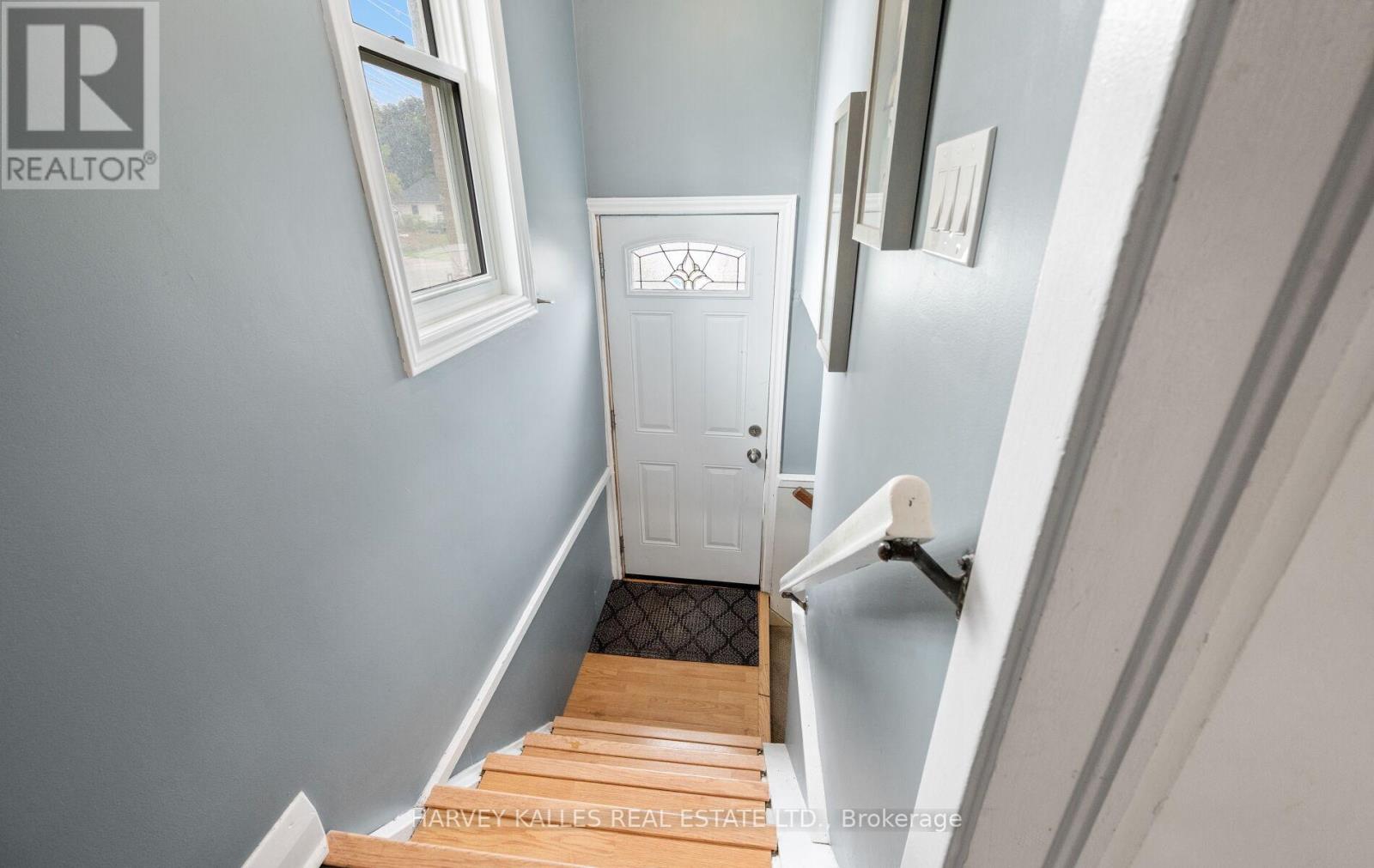112 Dumble Avenue, Peterborough (Northcrest Ward 5), Ontario  K9H 5A8 - Photo 19 - X12426948