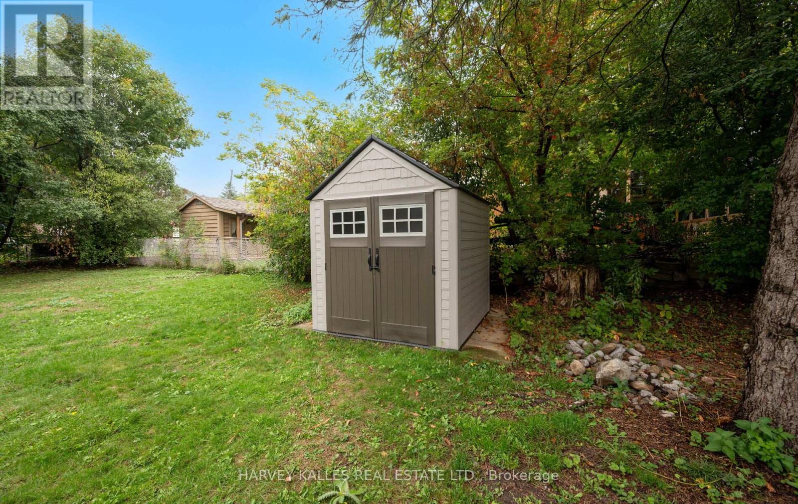 112 Dumble Avenue, Peterborough (Northcrest Ward 5), Ontario  K9H 5A8 - Photo 32 - X12426948