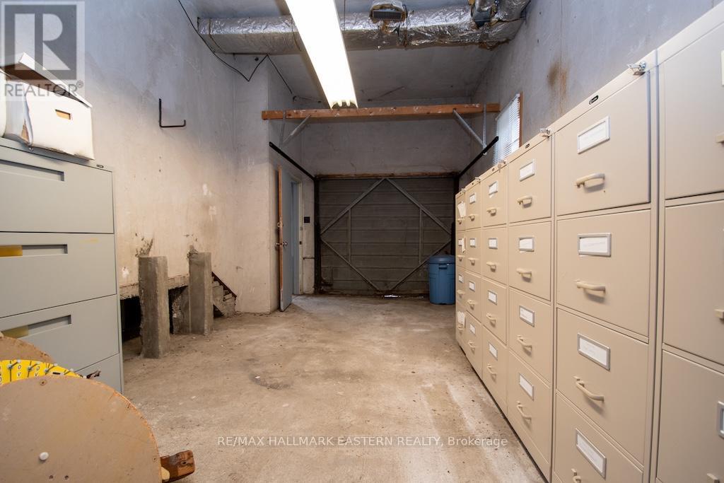 203 Park Street N, Peterborough (Town Ward 3), Ontario  K9J 3P7 - Photo 13 - X12427215