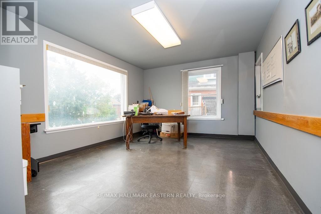 203 Park Street N, Peterborough (Town Ward 3), Ontario  K9J 3P7 - Photo 27 - X12427215