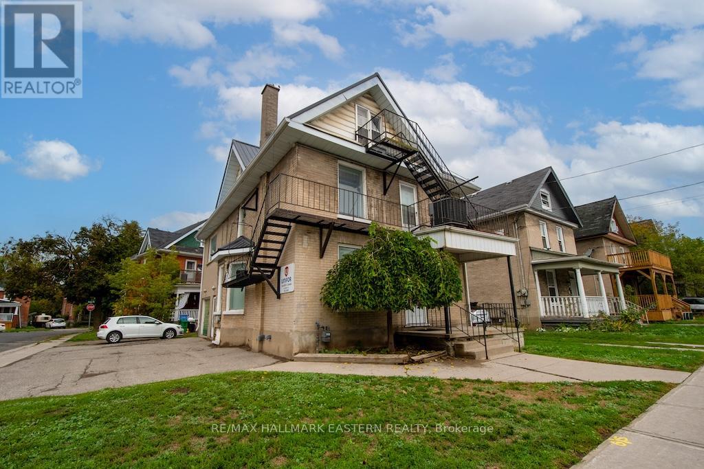 203 Park Street N, Peterborough (Town Ward 3), Ontario  K9J 3P7 - Photo 34 - X12427215