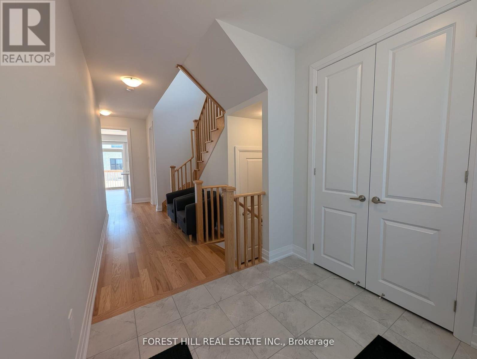 146 St Joseph Road, Kawartha Lakes (Lindsay), Ontario  K9V 0R8 - Photo 7 - X12427175