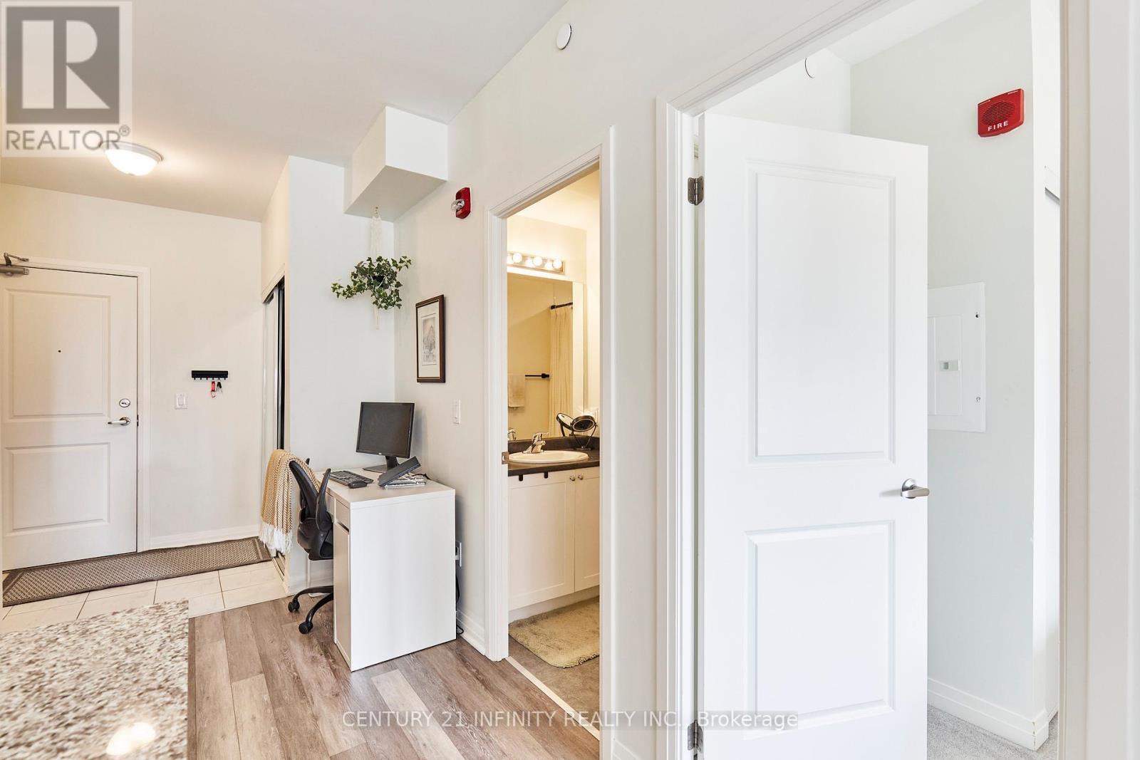 101 - 70 Shipway Avenue, Clarington (Newcastle), Ontario  L1B 0V7 - Photo 13 - E12427524