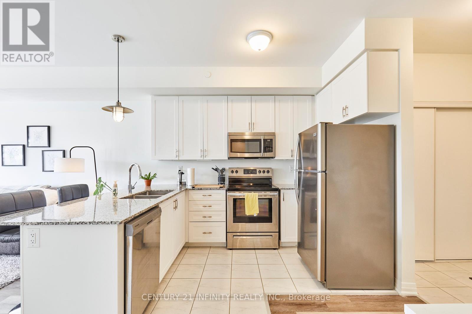 101 - 70 Shipway Avenue, Clarington (Newcastle), Ontario  L1B 0V7 - Photo 5 - E12427524