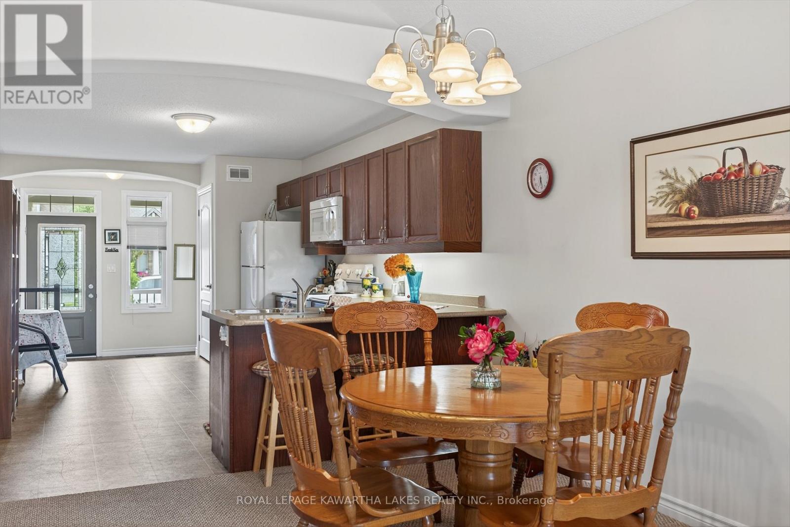 26 Chadwin Drive, Kawartha Lakes (Lindsay), Ontario  K9V 0E9 - Photo 13 - X12427987