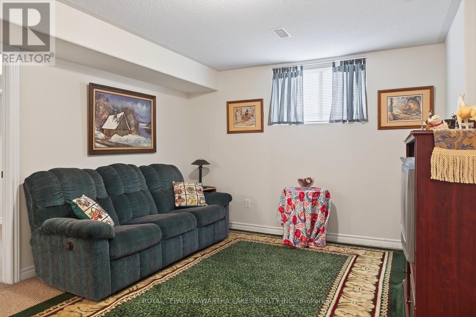 26 Chadwin Drive, Kawartha Lakes (Lindsay), Ontario  K9V 0E9 - Photo 20 - X12427987