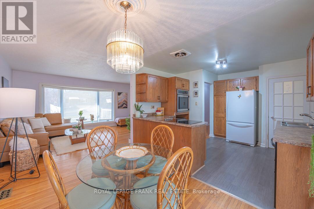 872 Western Avenue, Peterborough (Otonabee Ward 1), Ontario  K9J 5V9 - Photo 15 - X12428170