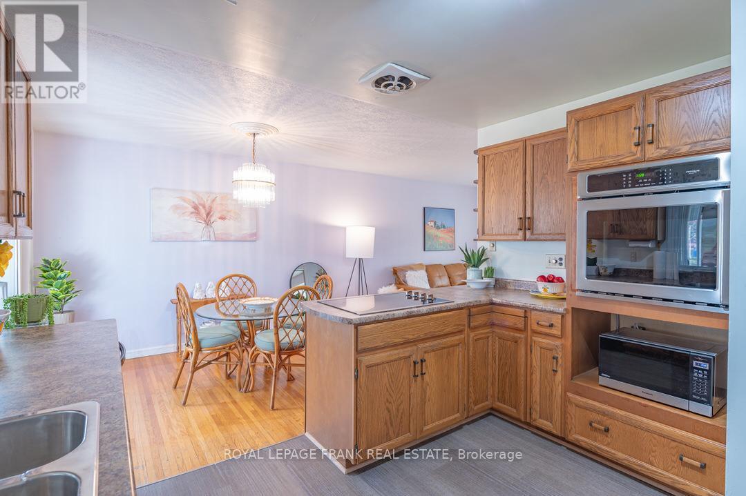 872 Western Avenue, Peterborough (Otonabee Ward 1), Ontario  K9J 5V9 - Photo 16 - X12428170