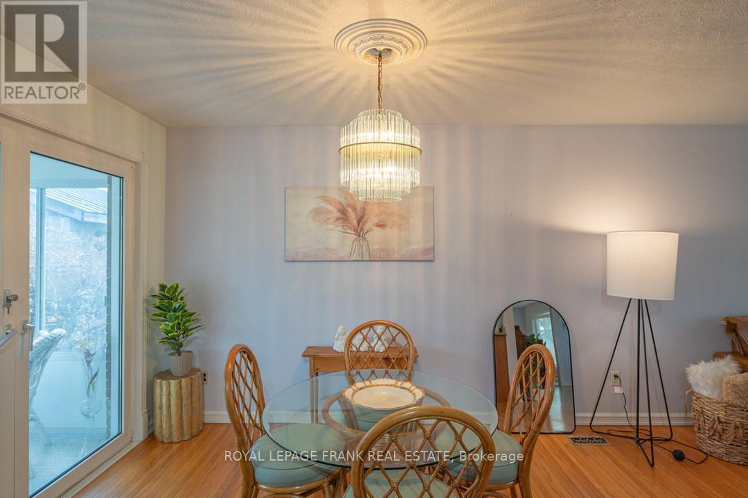 872 Western Avenue, Peterborough (Otonabee Ward 1), Ontario  K9J 5V9 - Photo 17 - X12428170